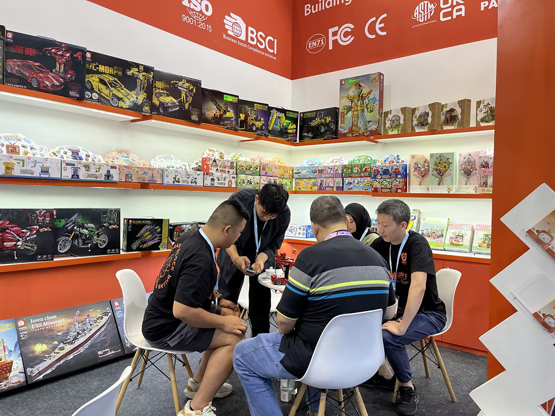 方橙积木携新品登陆2024印尼国际玩具及婴童用品展 2